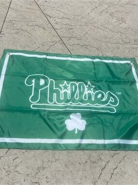 Phillies Green Team Tapestry Wall Flag